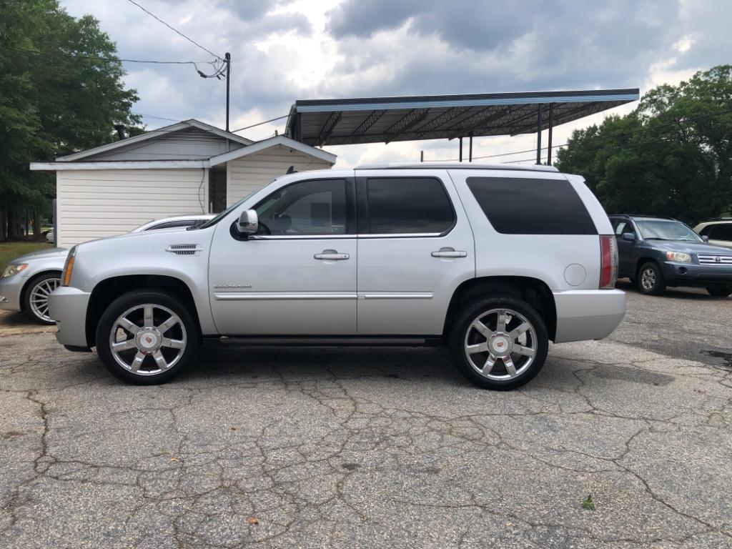 2012 Cadillac Escalade 2WD Premium's photo